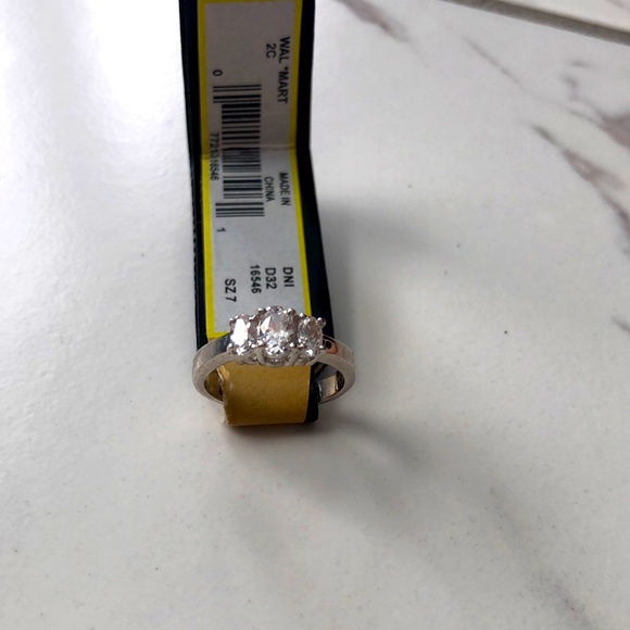 Silver ring size 7 - Picture 2 of 6